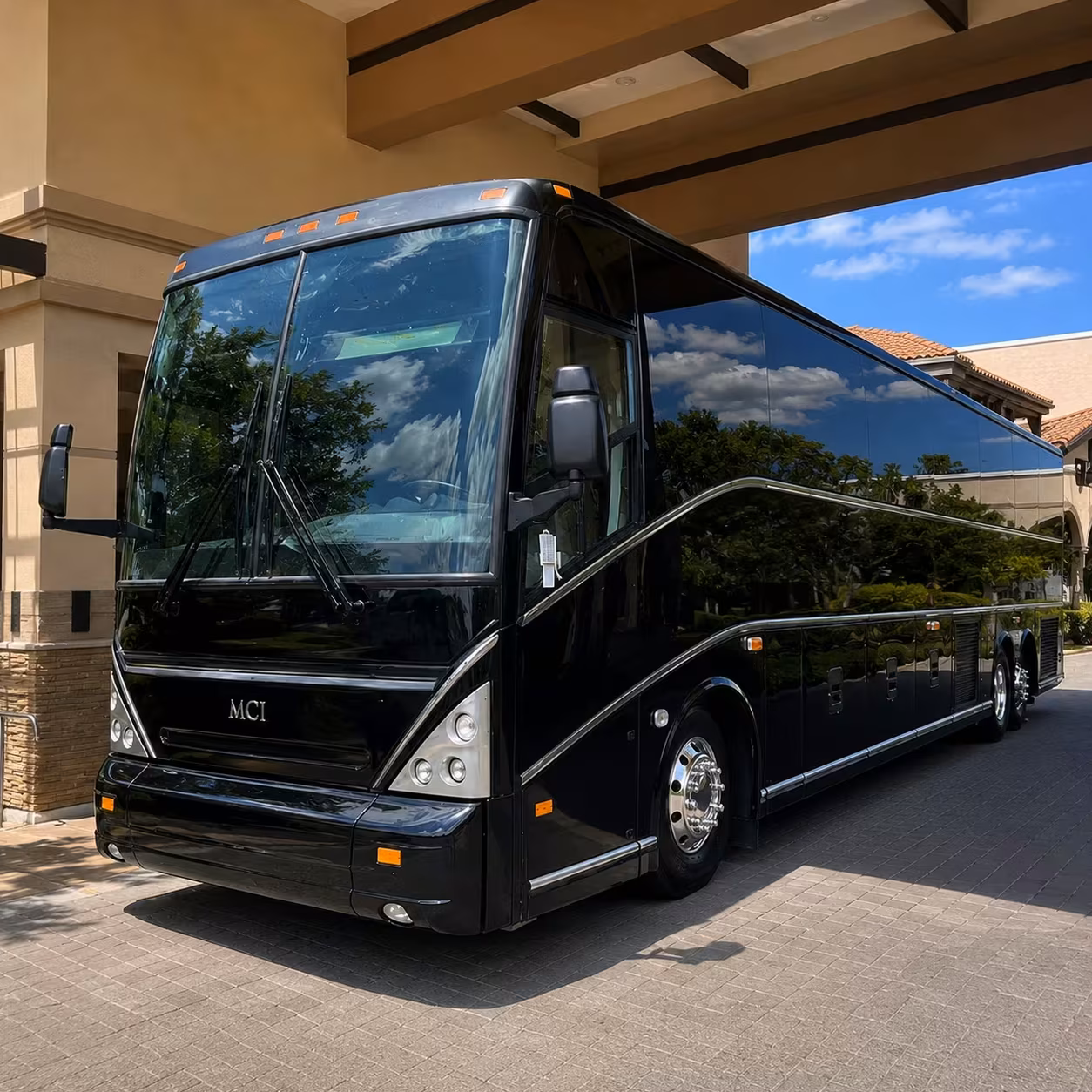 vista airport shuttle buses to palomar and san diego airports